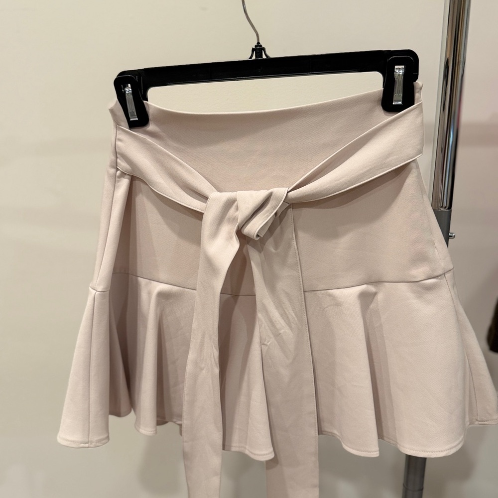 Zara Cream Mini Skirt with Flare and Tie